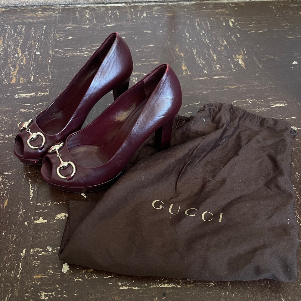 Gucci maroon platform open toed heel size 36.5